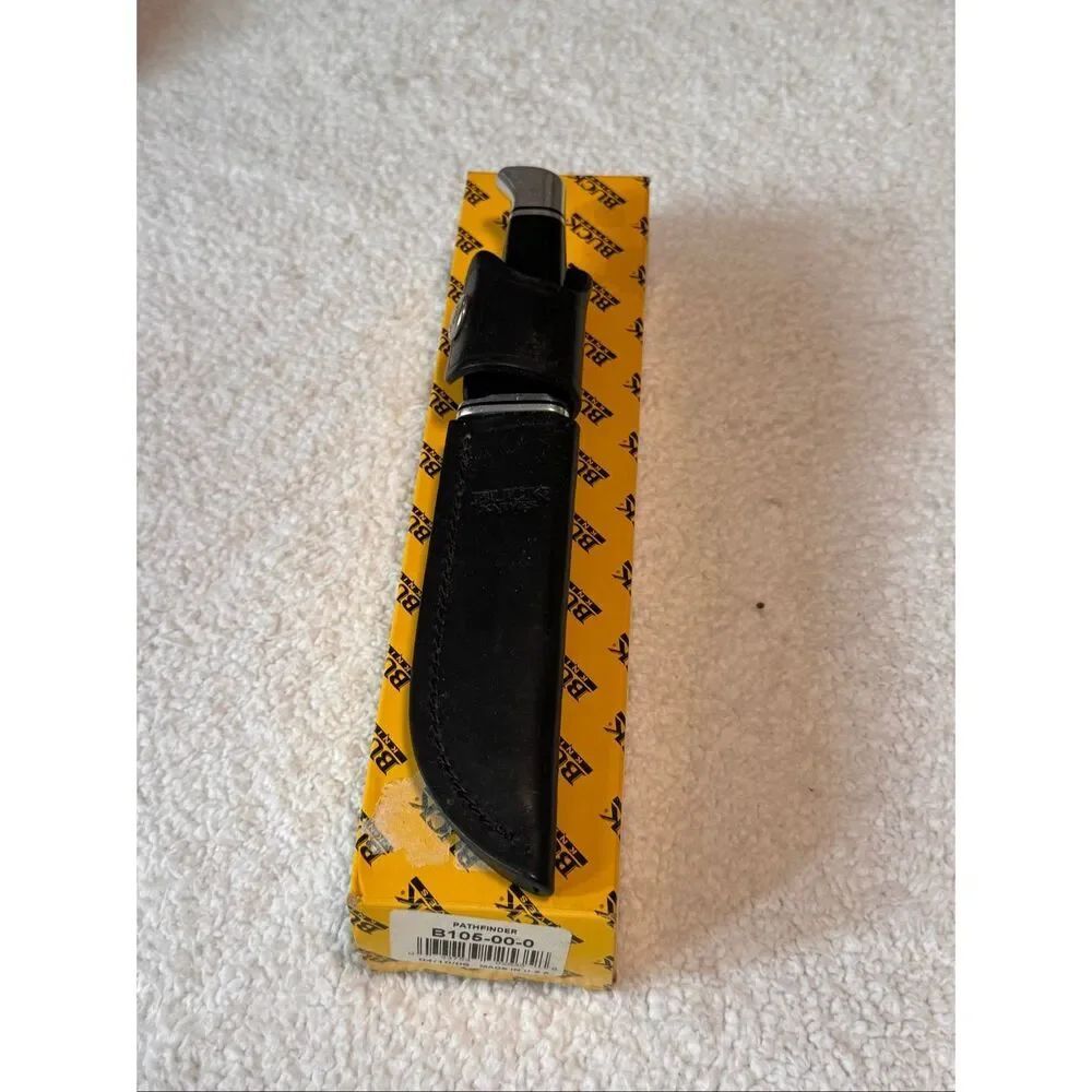 Buck USA Pathfinder No. 105 Fixed Blade Knife w/Original Box